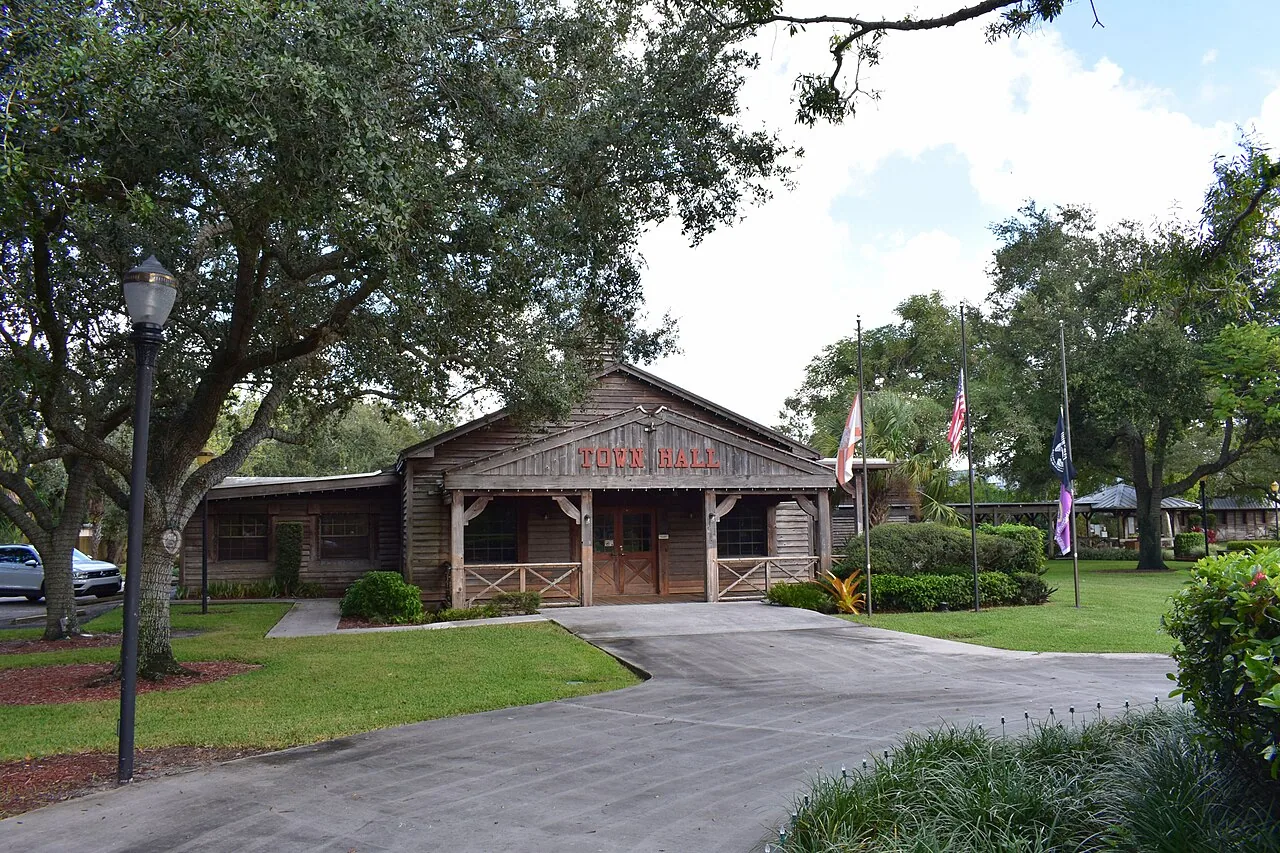 Davie Town Hall, FL